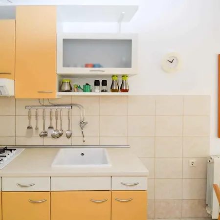 43 Apartment *