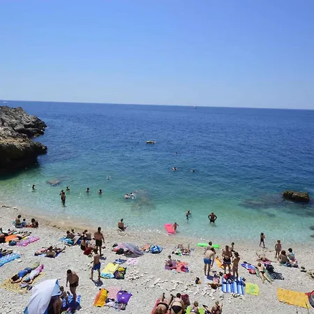 43 * Pula