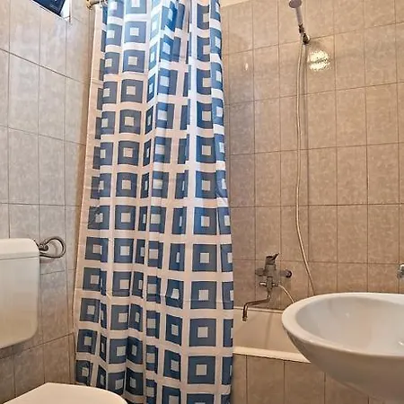 43 Apartment *